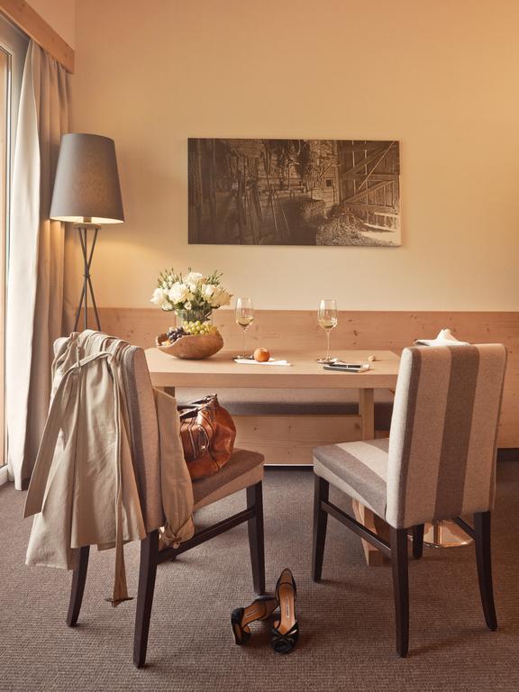 Hotel Forsthofgut Leogang Zimmer foto